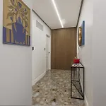 بيت ضيافة Golden House Cinecitta روما